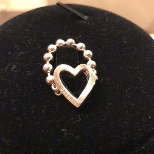 Gucci Sterling Silver Open Heart Ring BRAND NEW.